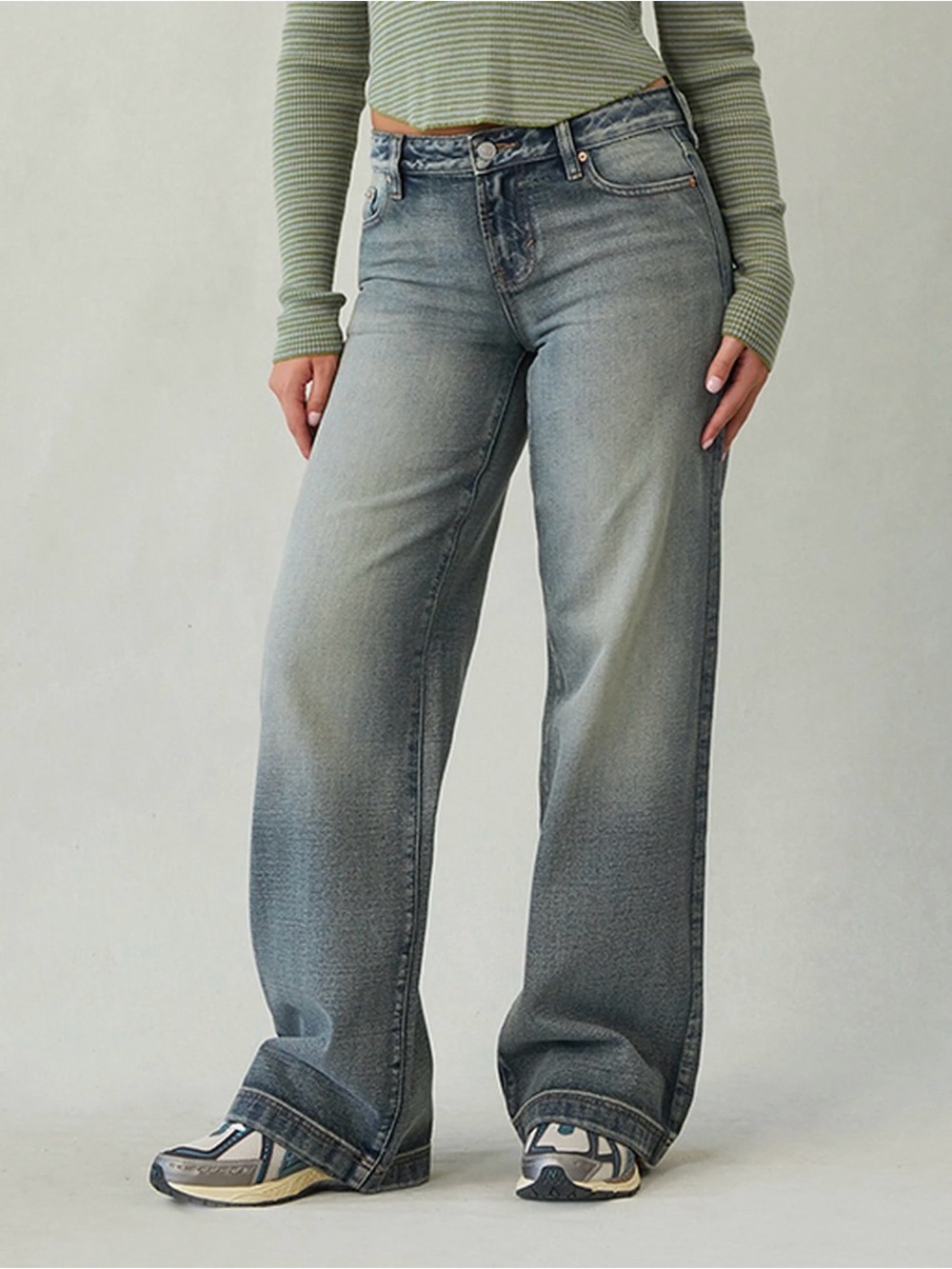 PacSun Casey Low Rise Baggy Light Wash 25